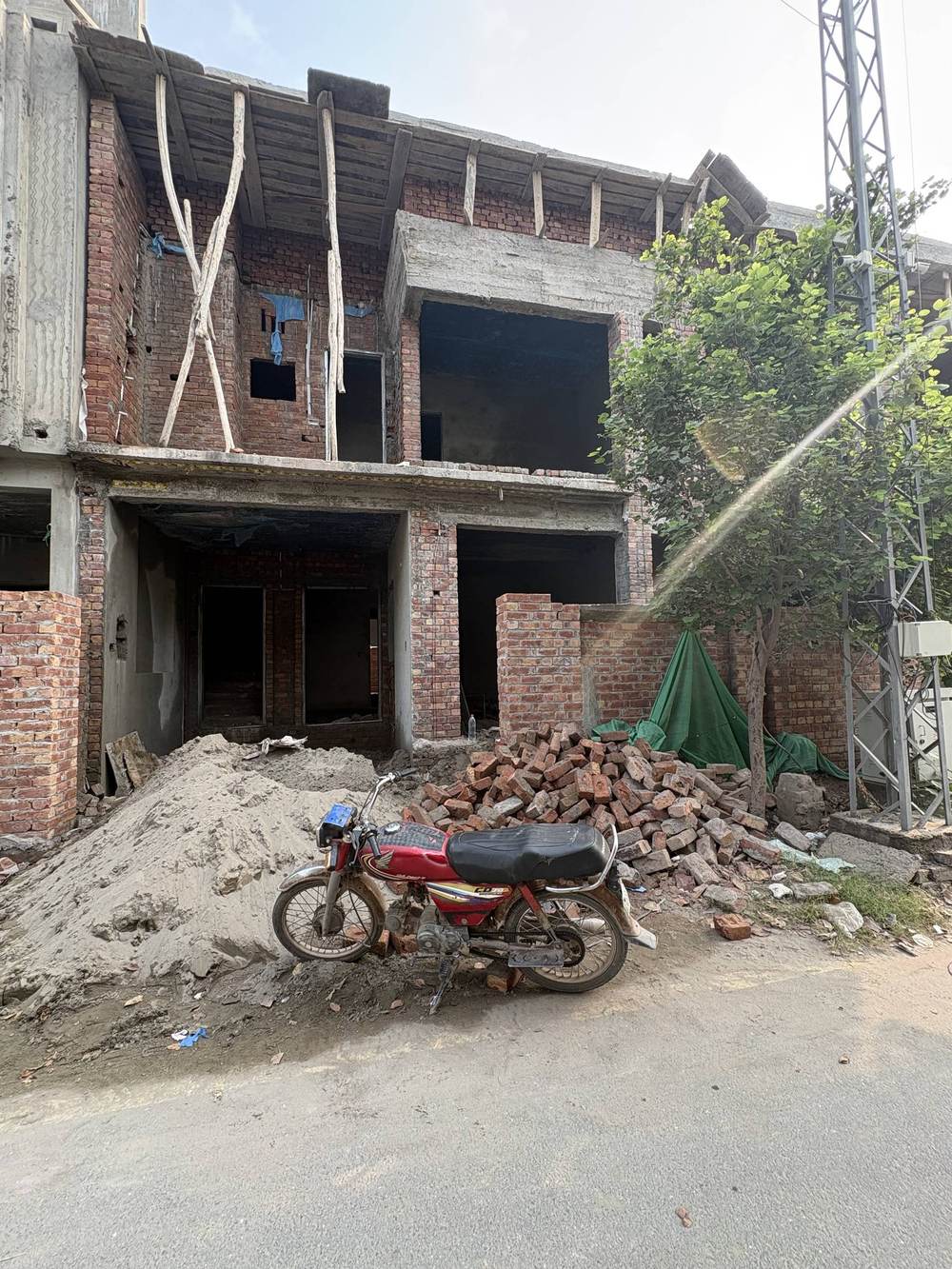 5 Marla Red Structure House for sale in Executive Block, Park View City Lahore