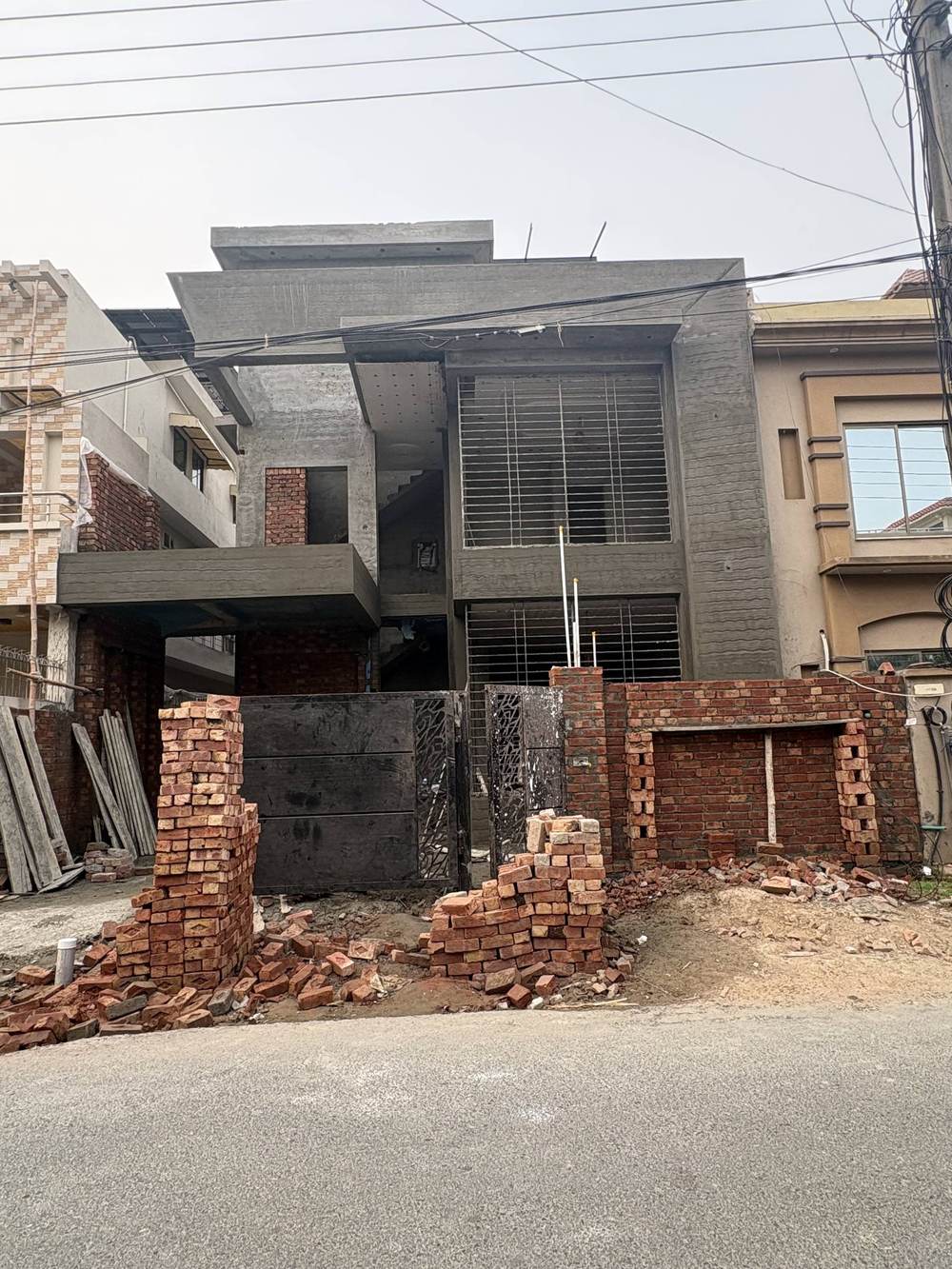 5 Marla Grey Structure House for sale in Jade Block, Park View City Lahore