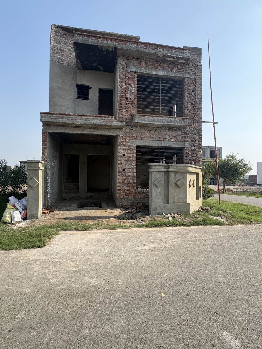 5 Marla Red Structure House for sale in Overseas Block, Park View City Lahore