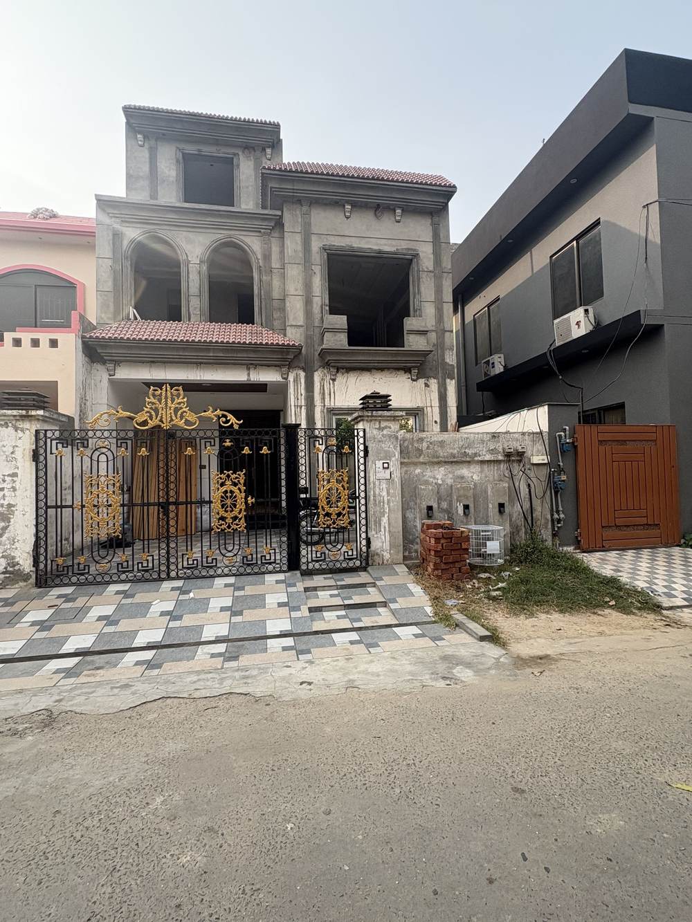 5 Marla Grey Structure House for sale in Sapphire Block, Park View City Lahore